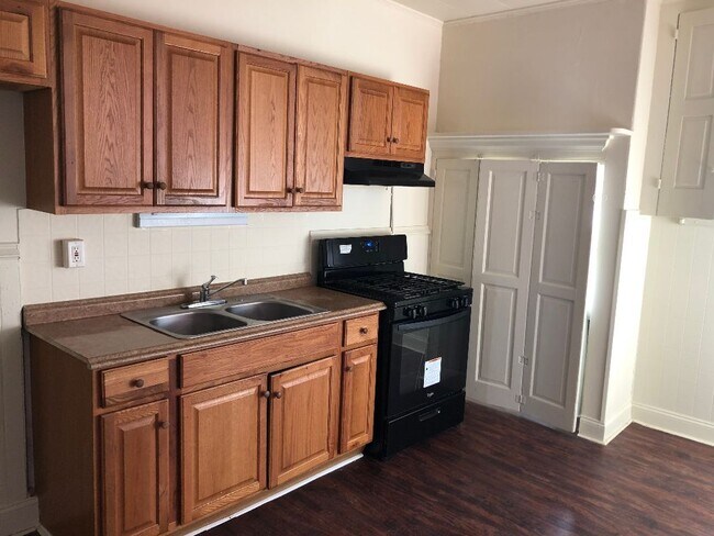 Foto del edificio - 642 Marietta Ave