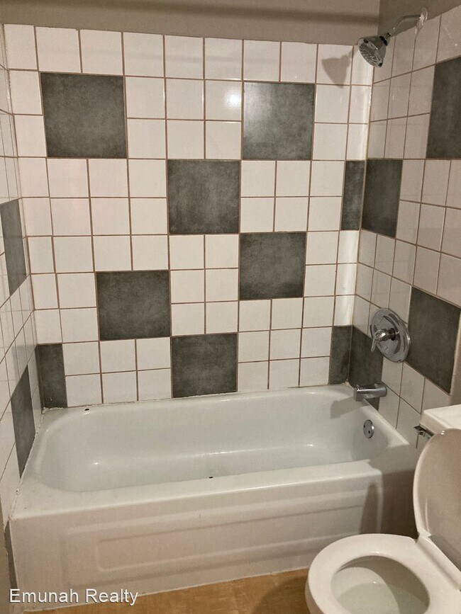 Foto del edificio - 6604 Hearne Rd