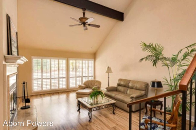 Foto del edificio - 3 br, 3 bath House - 124 N. Grant Ln