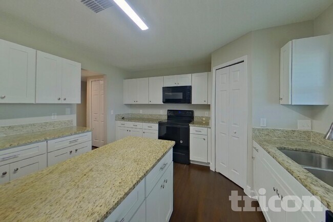 Foto del edificio - 1730 Sunset Ridge Dr