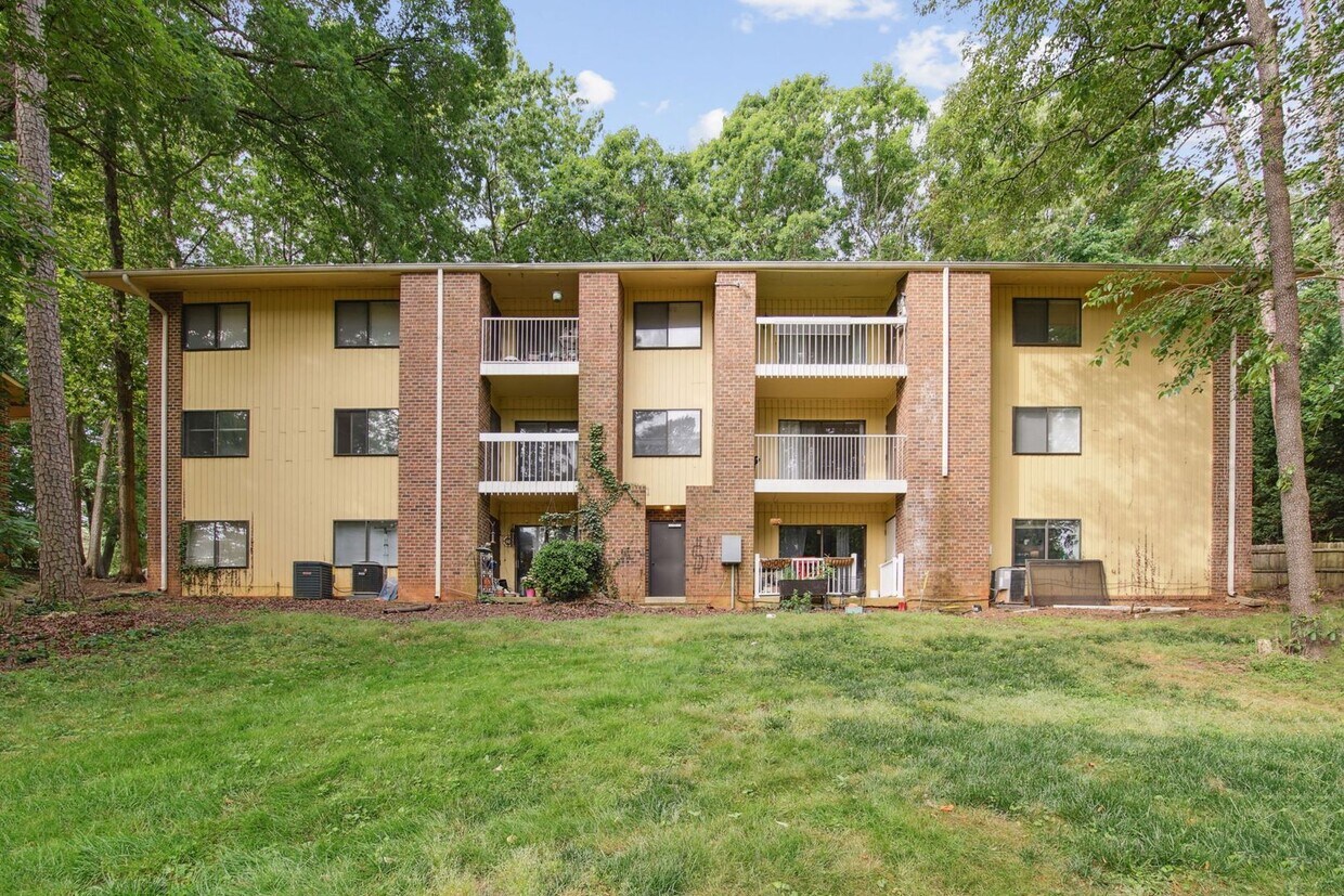 Primary Photo - 2 Bedroom condo in Raleigh