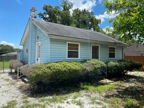 Building Photo - 1347 Friend Ave