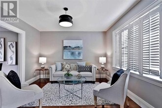 Building Photo - 372 Roehampton Ave