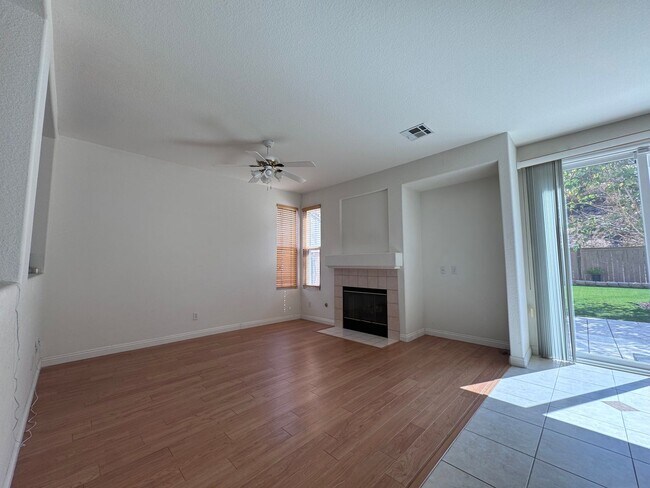 Foto del edificio - Fantastic 3 Bedroom Home in Lake Rancho Vi...