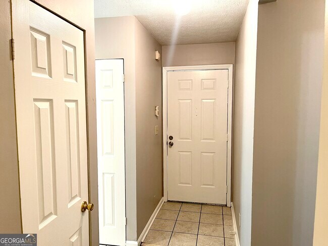 Foto del edificio - 216 Sheraton Ct