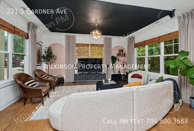 Building Photo - 221 S Gardner Ave