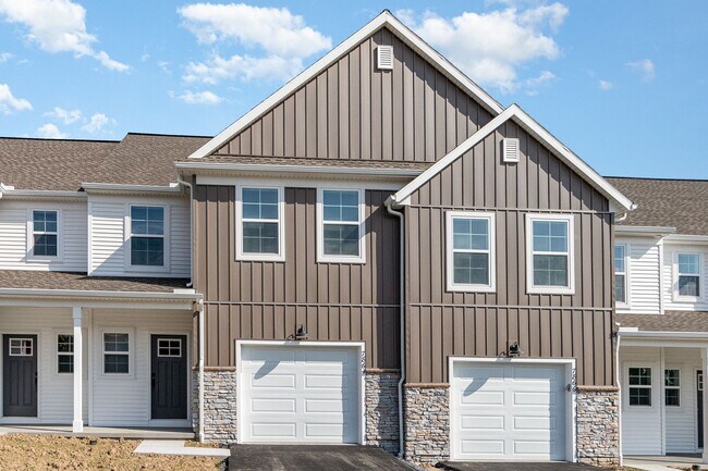 Building Photo - *BRAND NEW* Welcome to this charming 3 bed...