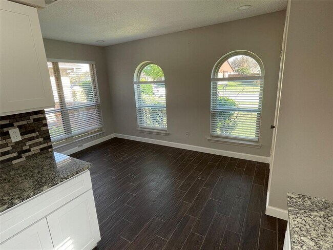 Building Photo - 1013 Gannon Dr