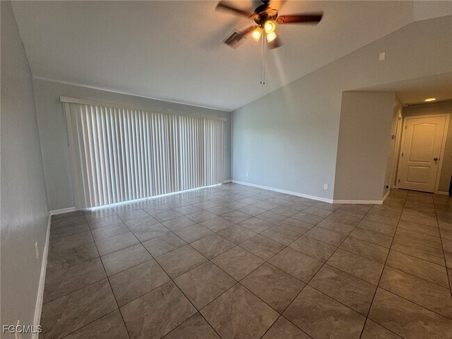 Foto del edificio - 1063 Peach St