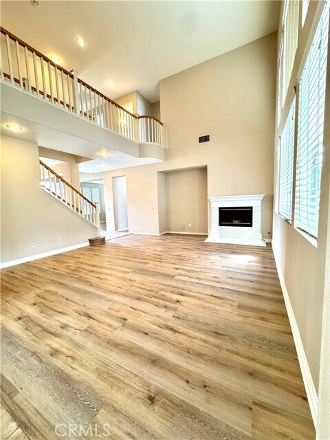 Foto del edificio - 7223 Silverwood Dr