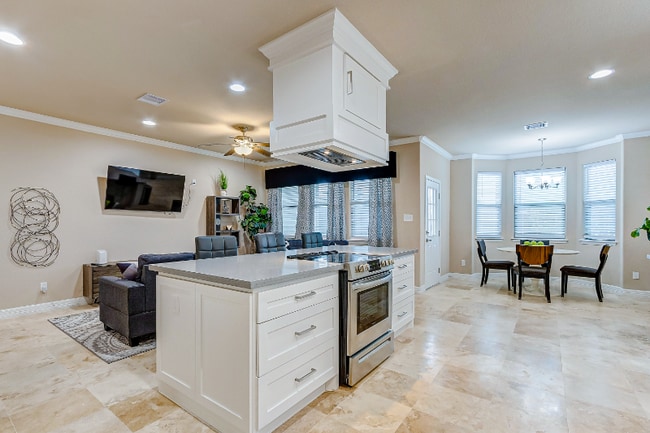 Building Photo - 3807 W Orem Dr