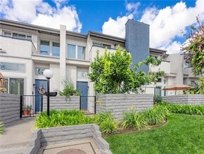 Building Photo - 5353 Corteen Pl