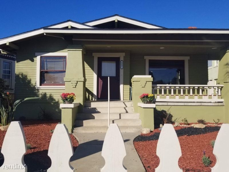Primary Photo - 3 br, 2 bath House - E. Main St (3b/2b)
