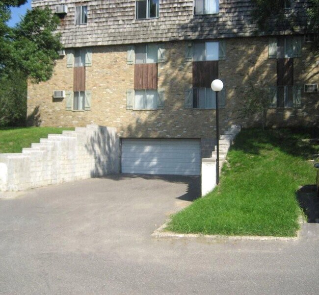 Victoria Flats Roseville Apartments in Roseville, MN