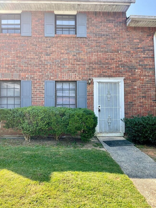 Building Photo - 6354 Shannon Pkwy