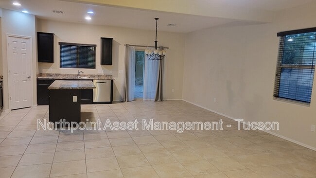 Building Photo - 8807 W Irongate Rd