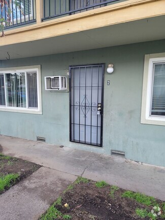 Building Photo - 3900 43rd Ave