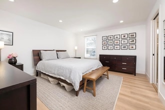 Building Photo - 1326 Milton Way