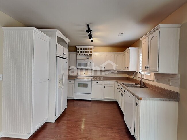 Foto del edificio - 1710 Cabarrus Crossing Dr