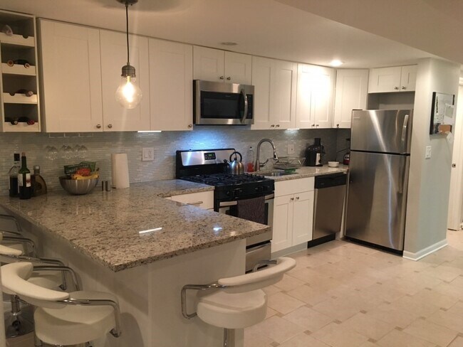 Foto del edificio - 1725 N Kedzie Ave