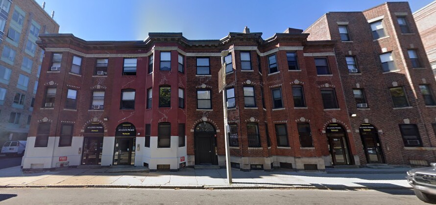 Foto del edificio - 64 Louis Prang St