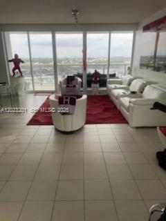 Foto del edificio - 6301 Collins Ave
