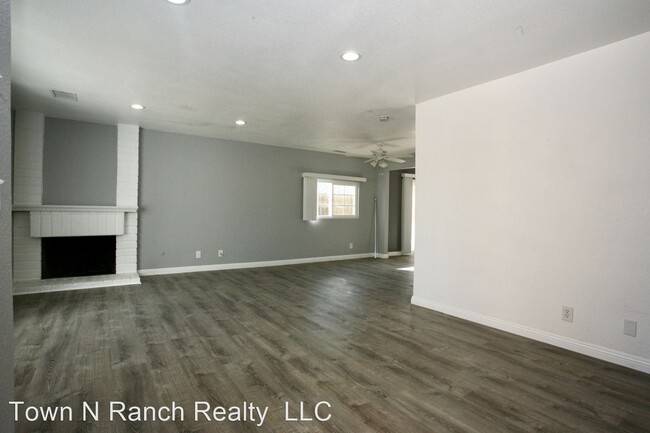 Building Photo - 4 br, 2 bath House - 10618 Felix Dr.