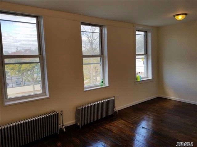 Foto principal - 7012 Central Ave