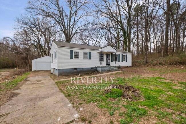Photo - 2185 Slocum Ave House