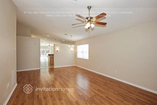 Building Photo - 1041 Park Hill Dr