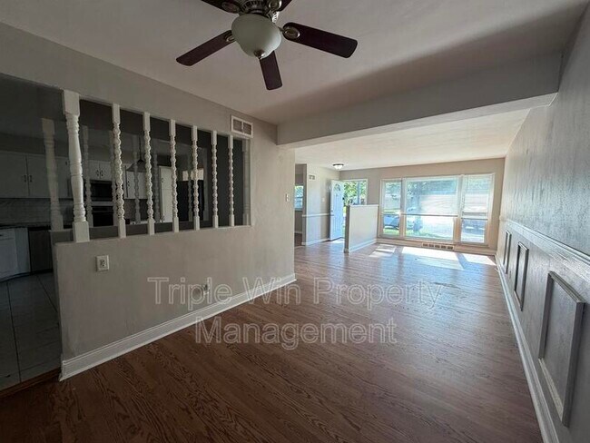 Foto del edificio - 1570 Mendell Dr