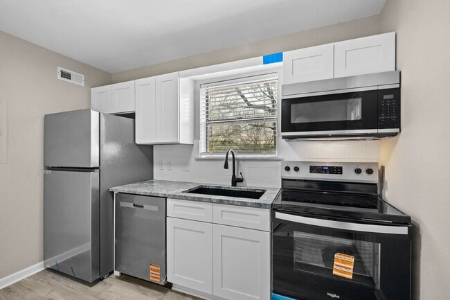 Interior Photo - Stadium Heights