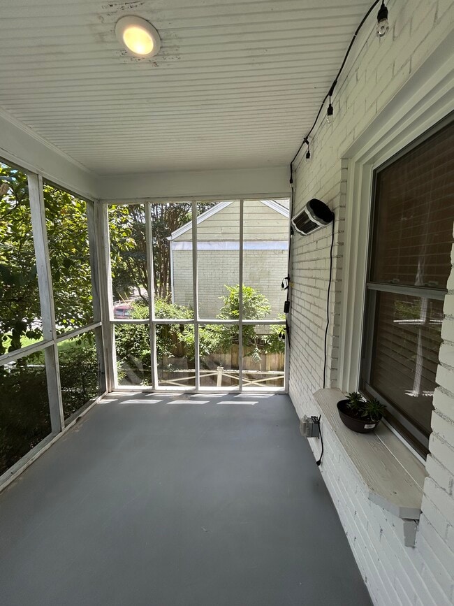 Building Photo - 41 Willow Wood Cir SE