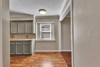 Building Photo - 8318 Amurwood Dr