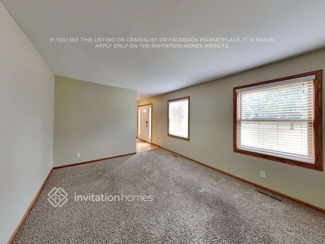 Building Photo - 330 Bayberry Ct