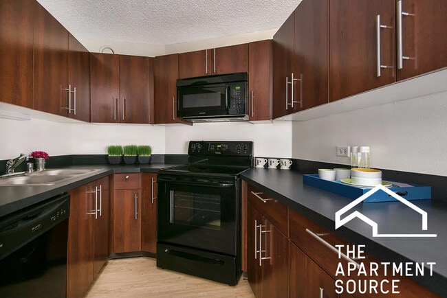 Photo - 1120 N La Salle Dr Apartment