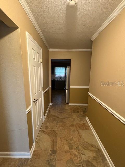 Building Photo - 401 Alma Dr