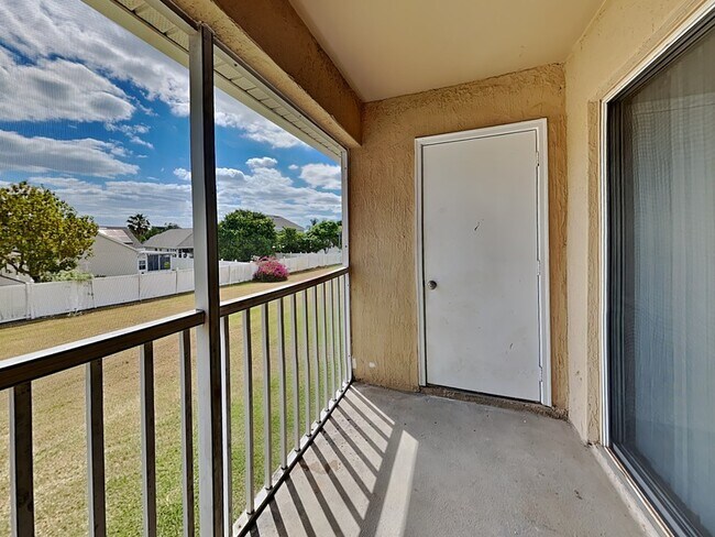 Foto del edificio - 13403 Fairway Glen Dr