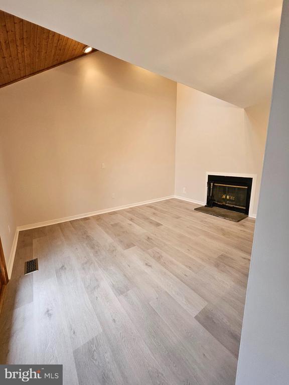 Foto del edificio - 3103 Trinity Ct
