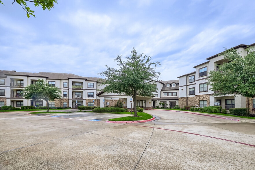Lindbergh Parc - 5600 Azle Ave Fort Worth, TX 76106 | Apartments.com