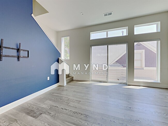 Building Photo - 2 br, 2.5 bath House - 2855 W 24th Ave