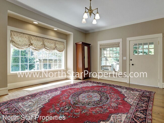 Building Photo - 3 br, 3 bath House - 2842 SW Patton Rd