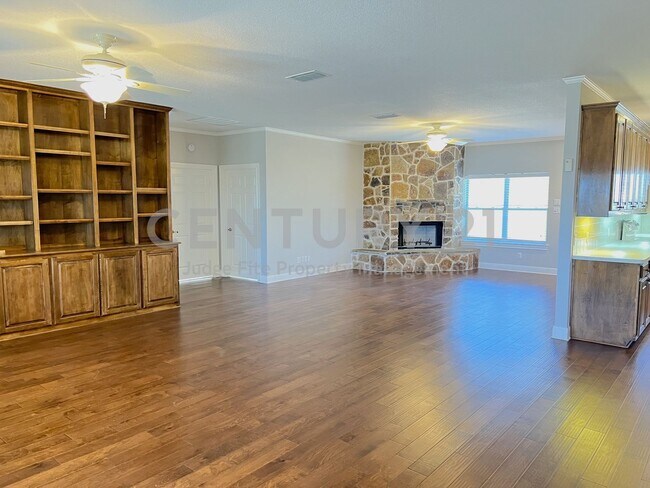 Building Photo - Beautiful 3/2/2 Situated On An Acre in Azle For Rent!