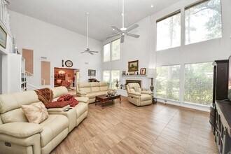 Building Photo - 17 Winged Foot Dr