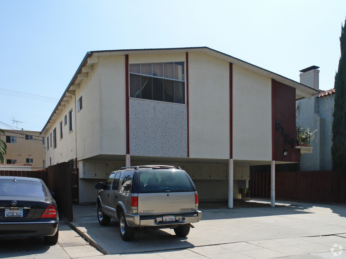 Building Photo - 6124 Alcott St