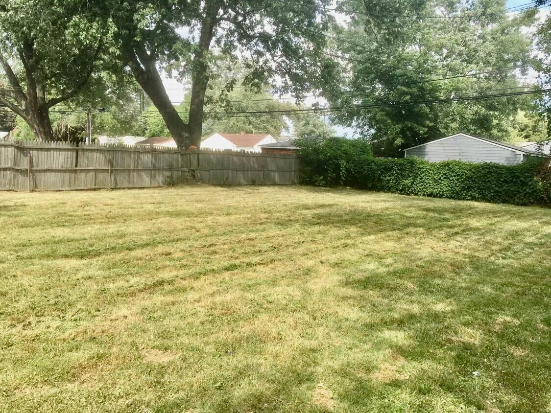 26146 Powers Ave, Dearborn Heights, MI 48125 House Rental in Dearborn Heights, MI