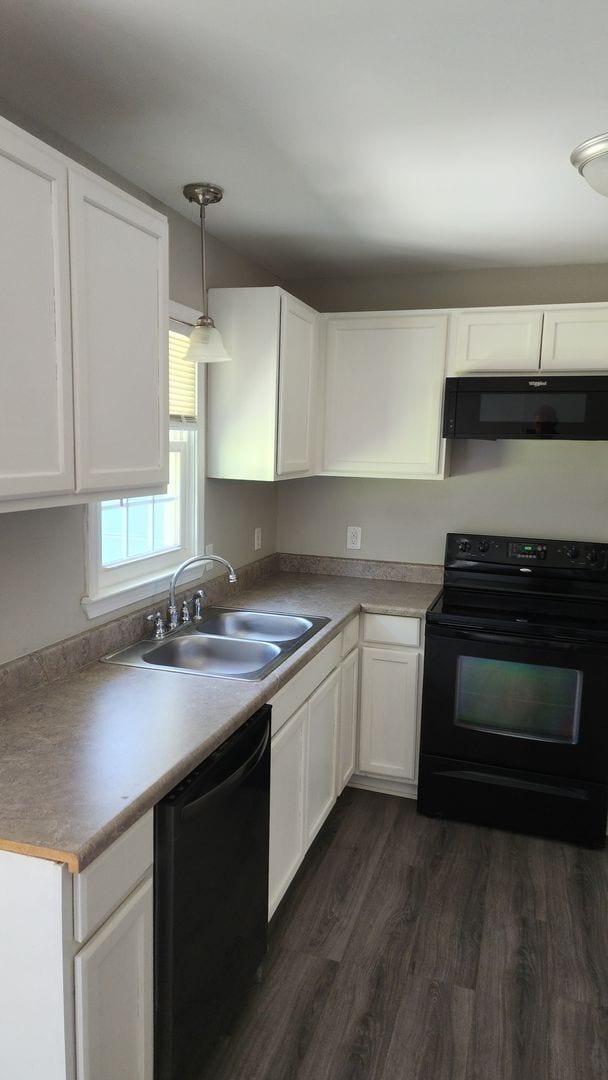 Building Photo - 303 Alice Dr