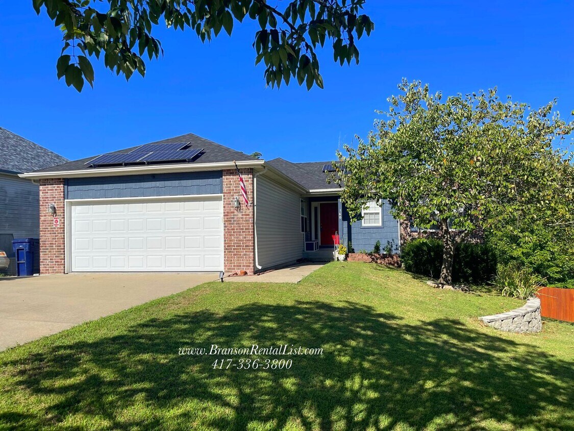 Primary Photo - Pre-leasing this spcaious home in the hear...