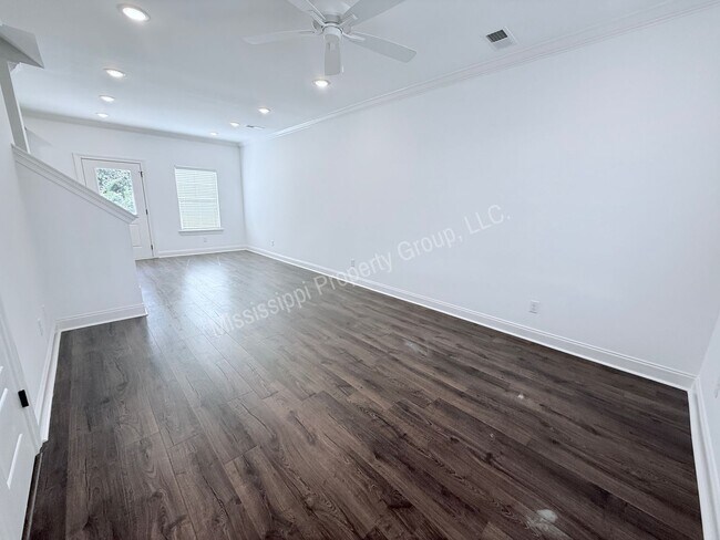 Foto del edificio - 4BR/4.5BA For Rent