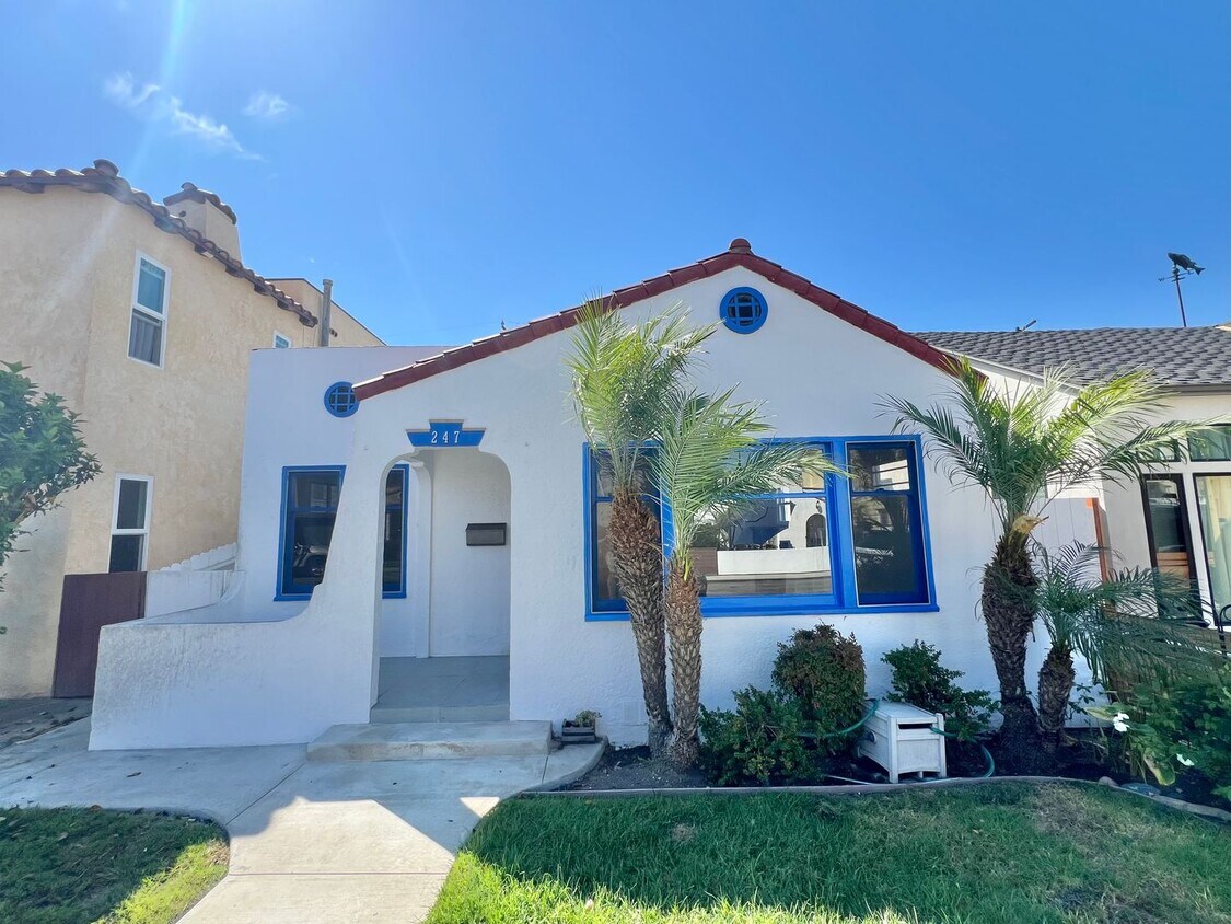 Primary Photo - Charming Belmont Shore Bungalow close to 2...